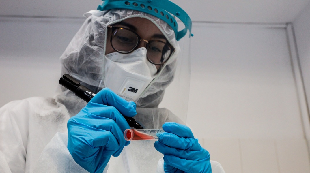 Κρούσματα κορωνοϊού σήμερα, Σάββατο 9 Οκτωβρίου 2021: Η κατανομή τους ανά περιοχή και ο χάρτης διασποράς, σύμφωνα με την ανακοίνωση του ΕΟΔΥ.