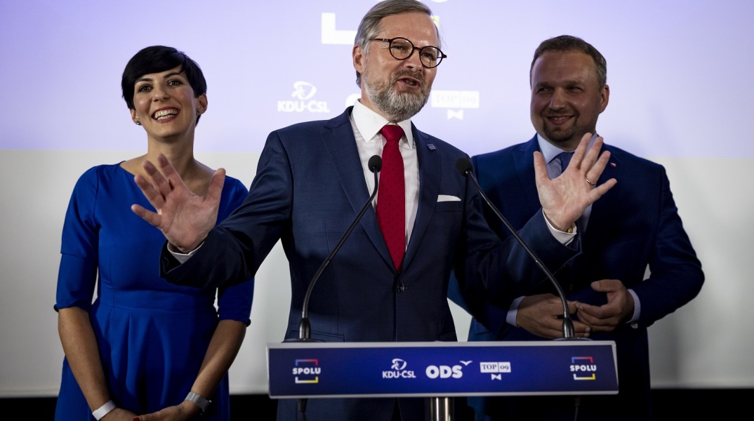 Τσεχία: Με καταμετρημένο σχεδόν το σύνολο των ψήφων, ο Αντρέι Μπάμπις χάνει τις εκλογές ανοίγοντας το δρόμο στην κεντροδεξιά για κυβέρνηση συνασπισμού.