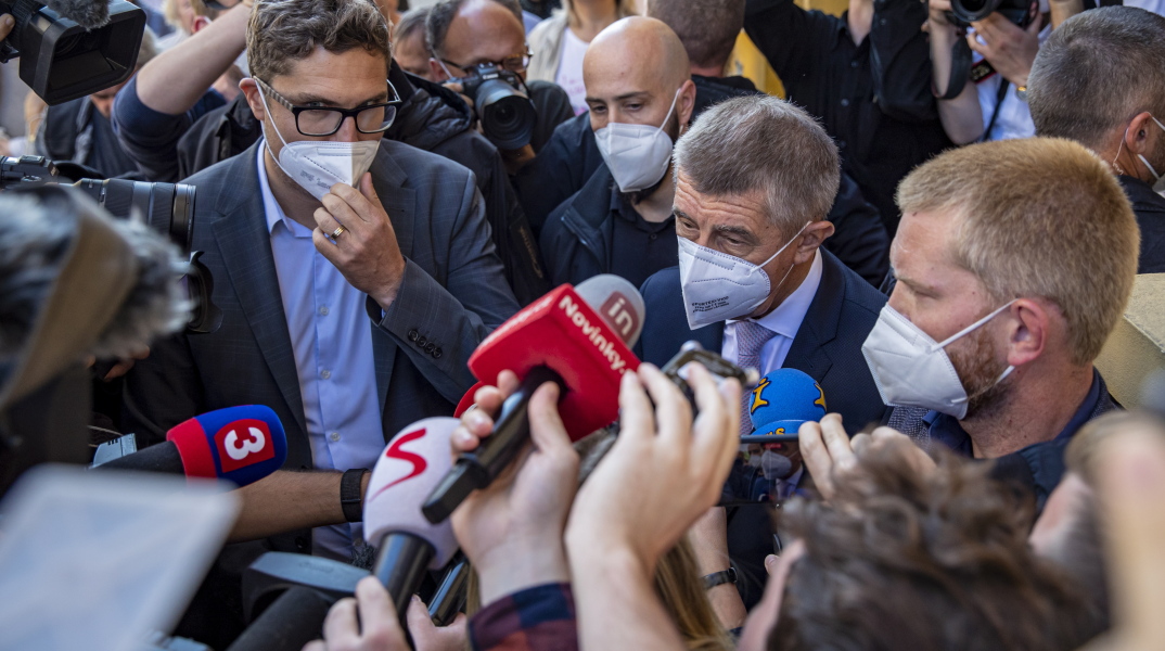 Εκλογές στην Τσεχία: Πύρρειος νίκη για τον δισεκατομμυριούχο πρωθυπουργό Αντρέι Μπάμπις, η κάλπη δεν του δίνει πλειοψηφία στο κοινοβούλιο.