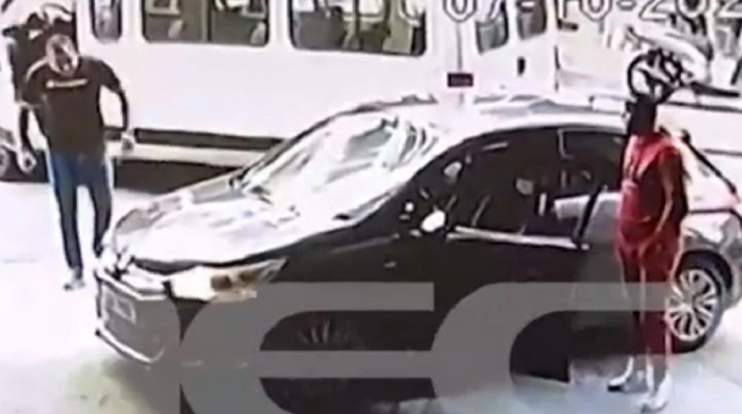 Αστυνομικός ξυλοκοπήθηκε στο κέντρο της Αθήνας εν ώρα υπηρεσίας