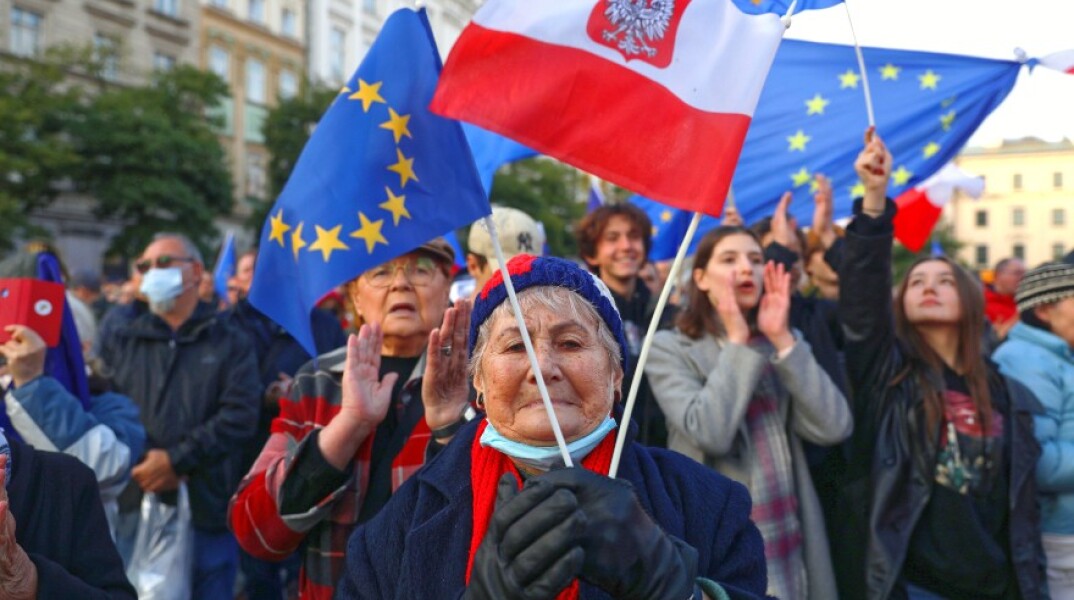 Πολωνία: Διαδήλωση υπέρ της παραμονής στην Ευρωπαϊκή Ένωση