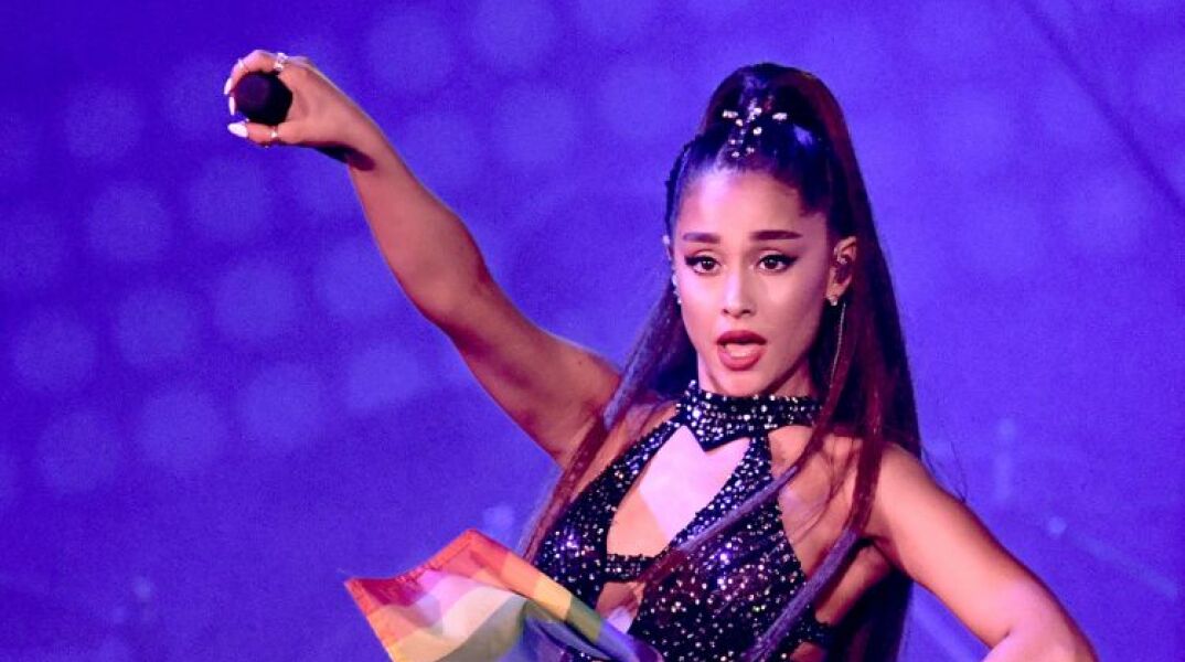 Η Ariana Grande δωρίζει 5 εκατομμύρια δολάρια για δωρεάν θεραπείες ψυχολογικής στήριξης