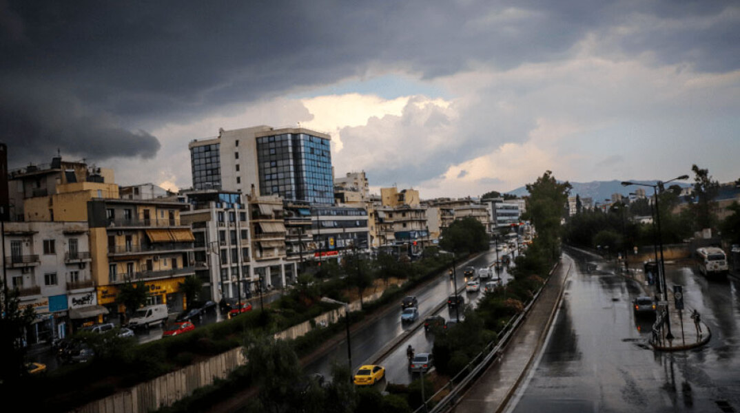 Βροχή στην Αθήνα (ΦΩΤΟ ΑΡΧΕΙΟΥ) - Η κακοκαιρία «Μπάλλος» επηρεάζει περιοχές στην Ελλάδα τα επόμενα 24ωρα