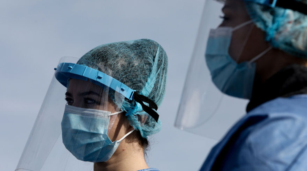 Υγειονομικοί του ΕΟΔΥ (ΦΩΤΟ ΑΡΧΕΙΟΥ) - Ανακοινώθηκε η κατανομή για τα κρούσματα σήμερα Τετάρτη 13 Οκτωβρίου 2021