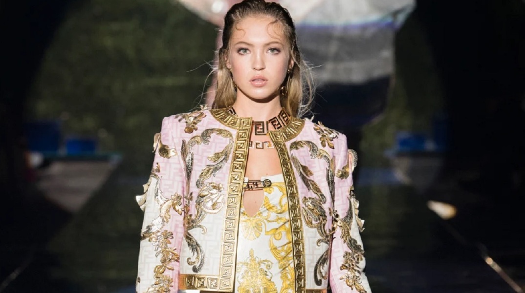 Lila-Grace Moss Hack, Fendace fashion show 2021