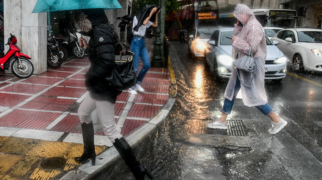 Καταιγίδα στην Αθήνα έφερε η κακοκαιρία «Μπάλλος» - Στα Πατήσια έριξε το περισσότερο νερό στην Αττική