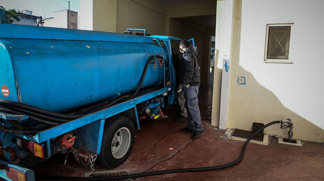 Το επίδομα θέρμανσης 2021 θα καταβληθεί σε δύο δόσεις στους δικαιούχους, με την πρώτη να πληρώνεται πριν από τα Χριστούγεννα