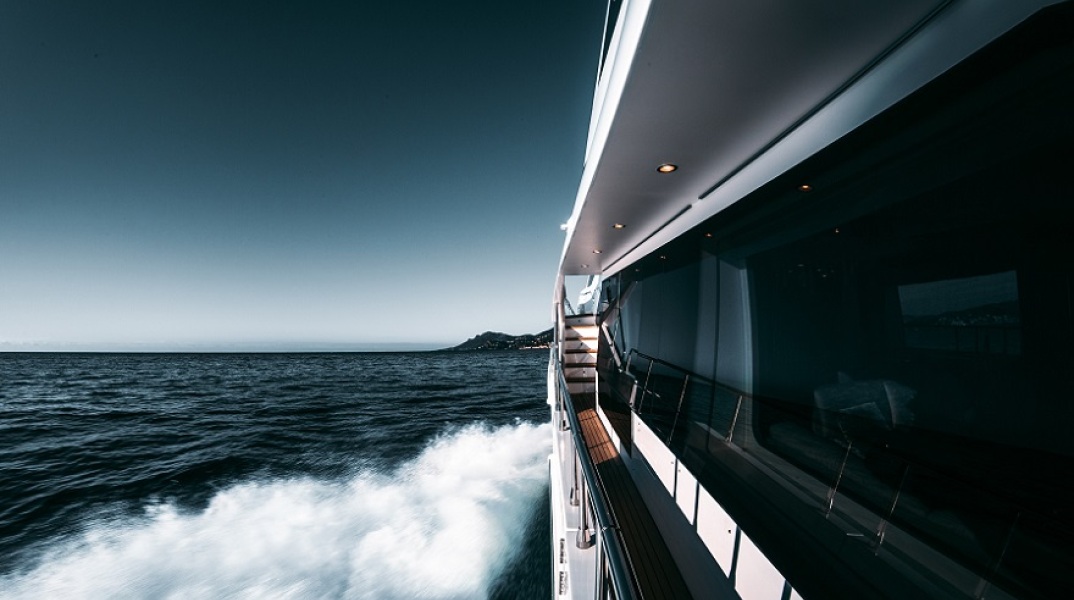 Πάνω από 5 τόνοι κοκαΐνης κατασχέθηκαν σε γιοτ στον Ατλαντικό