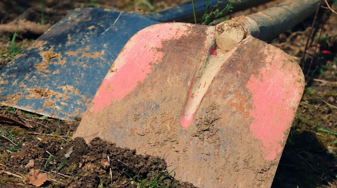 Φτυάρι - Σοβαρό εργατικό ατύχημα στον Πύργο Ηλείας