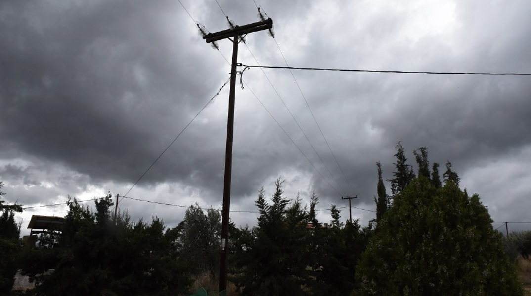 Καιρός - Σύννεφα - Βροχές 