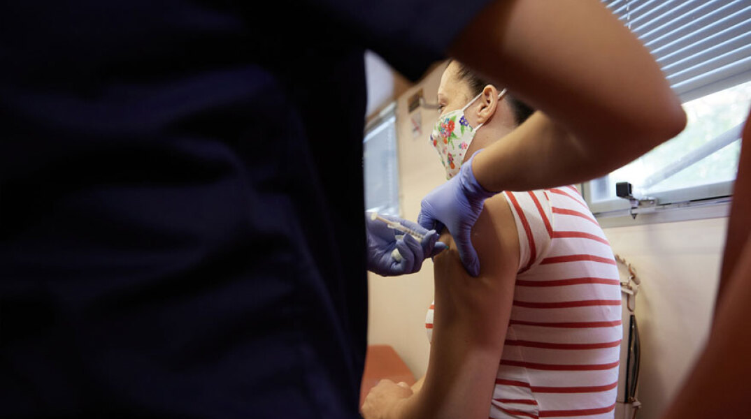 Εμβολιασμός για τον κορωνοϊό στην Ελλάδα