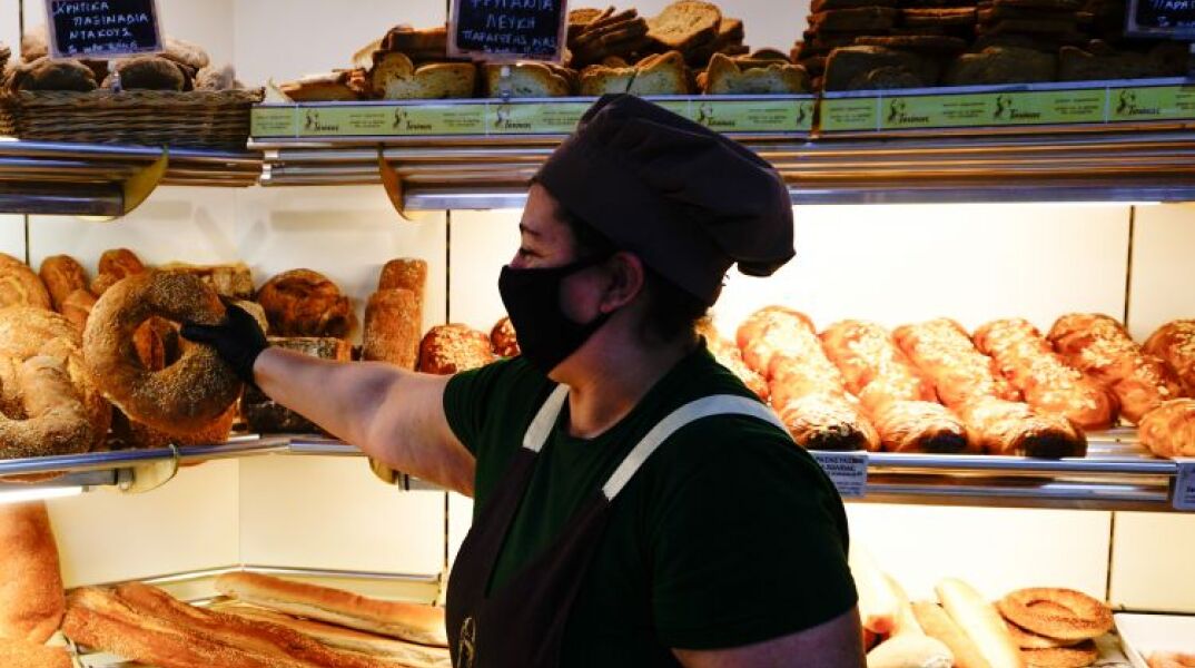 Ανατιμήσεις σε εστίαση και αρτοποιία: Καταγγελίες στην Επιτροπή Ανταγωνισμού για εναρμονισμένες πρακτικές