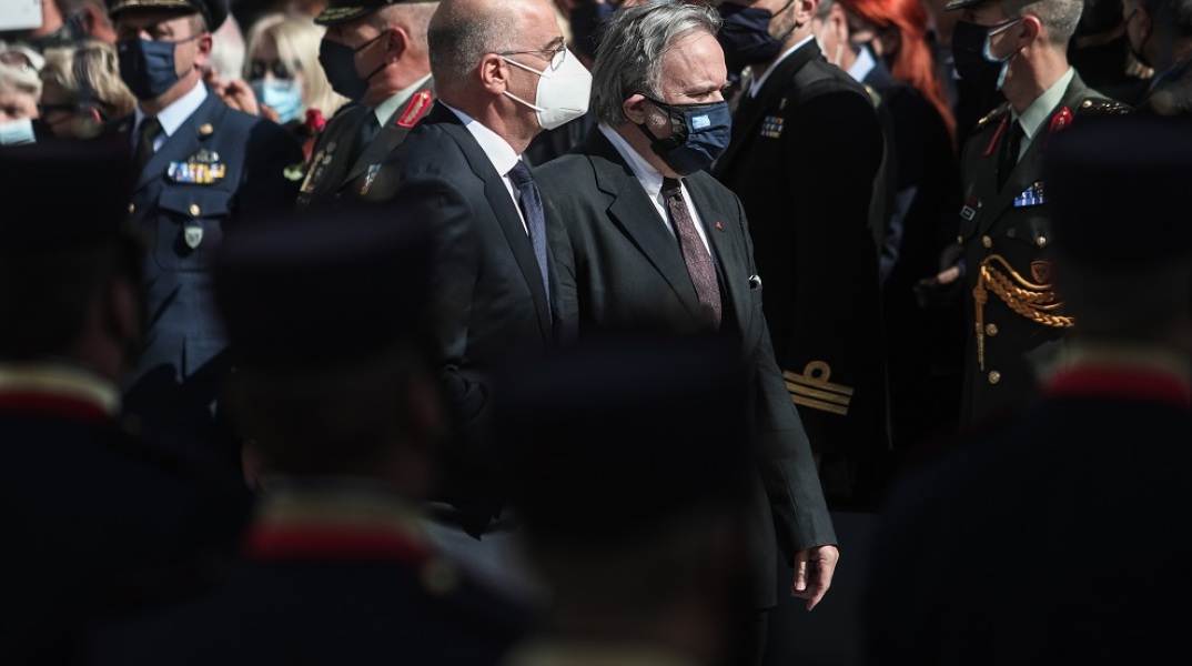 Νίκος Δένδιας και Γιώργος Κατρούγκαλος μαζί στην κηδεία της Φώφης Γεννηματά