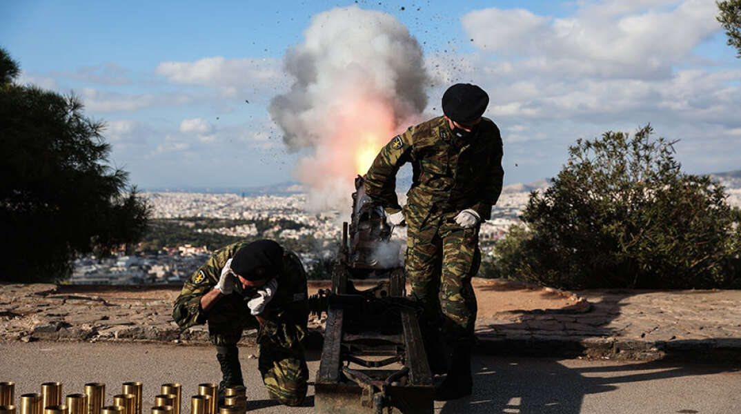 Το κανόνι στον Λυκαβηττό εν δράσει: Οι 21 κανονιοβολισμοί για την 28η Οκτωβρίου 1940