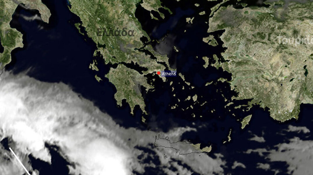 Ο μεσογειακός κυκλώνας «Νέαρχος» σχηματίστηκε στο Νότιο Ιόνιο, όπως φαίνεται στον δορυφορικό χάρτη