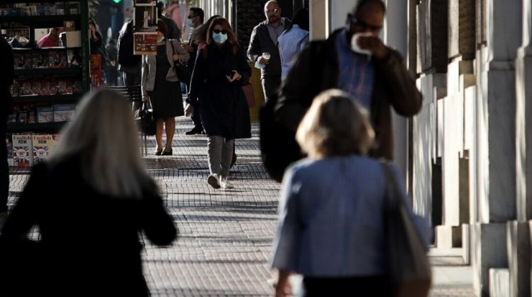 Κορωνοϊός: 3.643 νέα κρούσματα, 55 θάνατοι, 392 διασωληνωμένοι