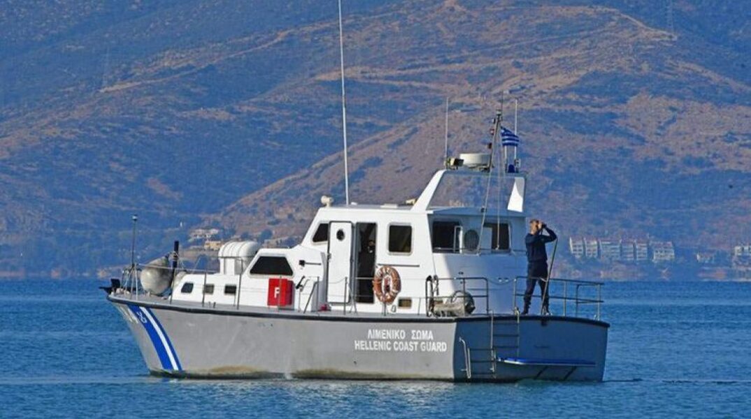 Μεγάλη επιχείρηση του Λιμενικού ανατολικά της Κρήτης: Διάσωση 400 ατόμων από φορτηγό πλοίο με σημαία Τουρκίας
