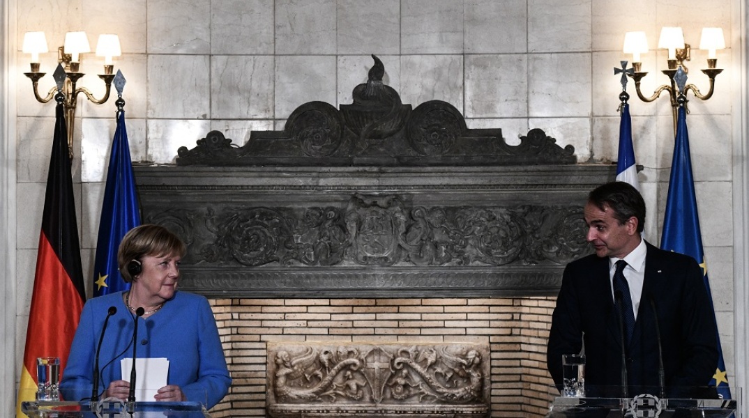 ΣΥΝΑΝΤΗΣΗ ΤΟΥ ΠΡΩΘΥΠΟΥΡΓΟΥ ΚΥΡ. ΜΗΤΣΟΤΑΚΗ ΜΕ ΤΗΝ ΚΑΓΚΕΛΑΡΙΟ ΤΗΣ ΓΕΡΜΑΝΙΑΣ Α. ΜΕΡΚΕΛ (ΤΑΤΙΑΝΑ ΜΠΟΛΑΡΗ/EUROKINISSI)