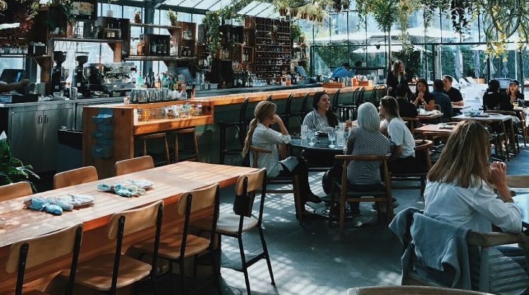 Κορωνοϊός: Έρχονται νέα μέτρα – Αλλαγές σε rapid test, εστίαση και στην υποχρεωτικότητα του εμβολιασμού