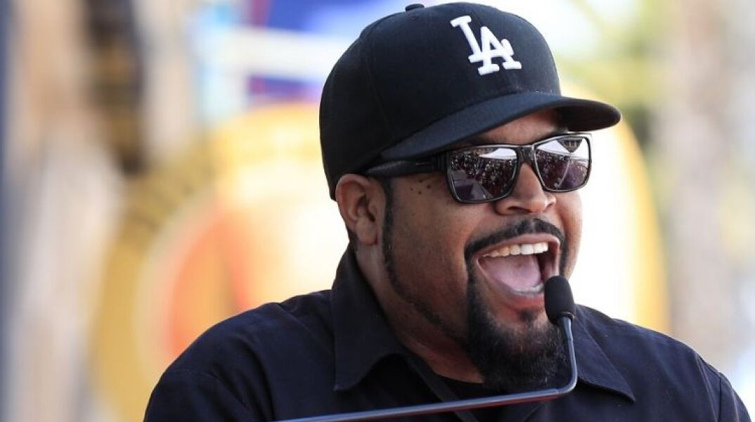 Ο ράπερ Ice Cube αρνείται να εμβολιαστεί 