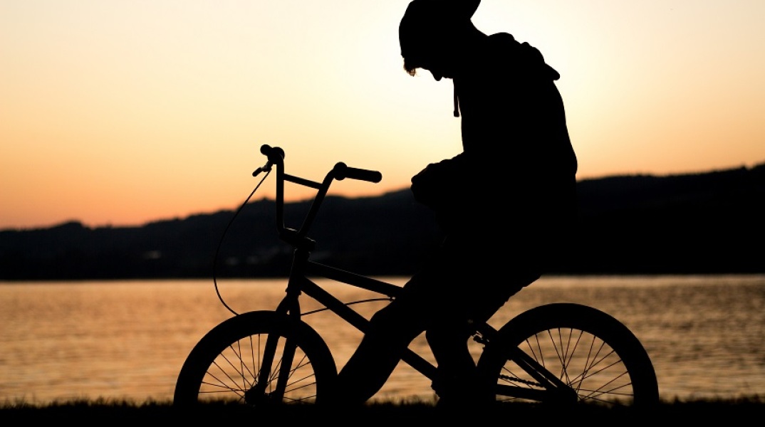 Μεσολόγγι: Πέθανε ο 16χρονος Ντίνος, από οξεία εγκεφαλομηνιγγίτιδα.