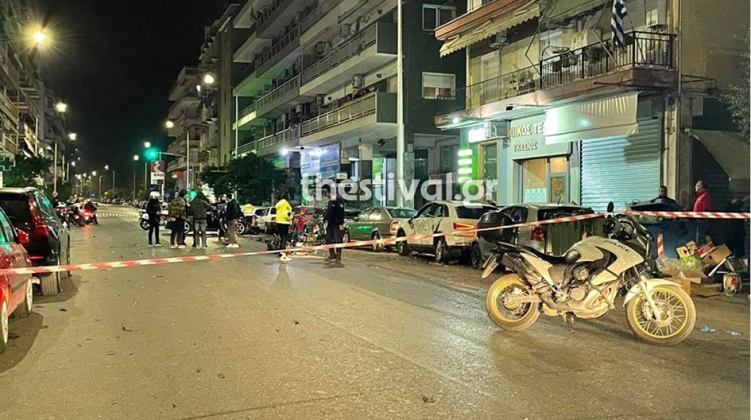 Τροχαίο στη Θεσσαλονίκη: Ντελιβεράς παρασύρθηκε από αυτοκίνητο