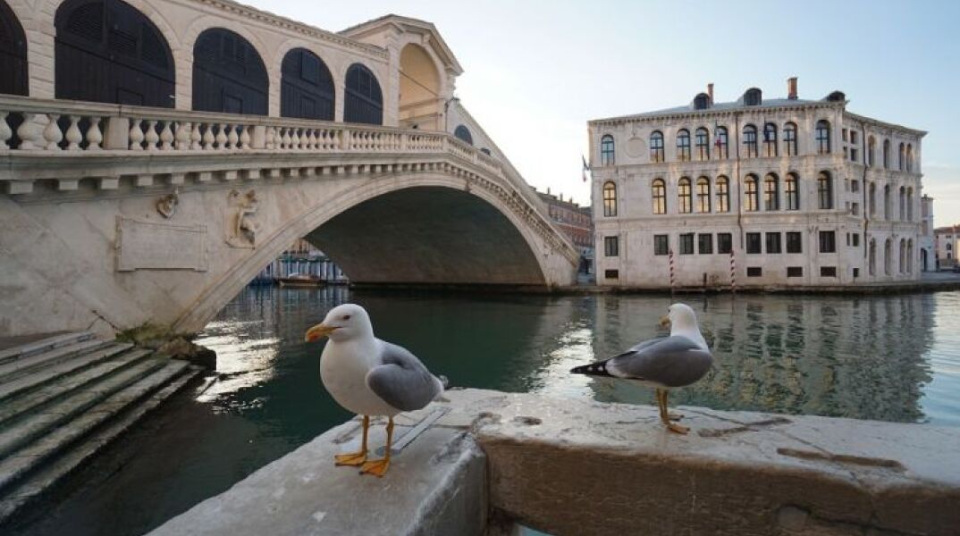 Ιταλία: Είκοσι τρεις Έλληνες τουρίστες βρέθηκαν θετικοί στον κορωνοϊό στην Βενετία	