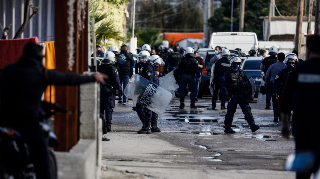 Αστυνομικοί στην περιοχή των Μεγάρων
