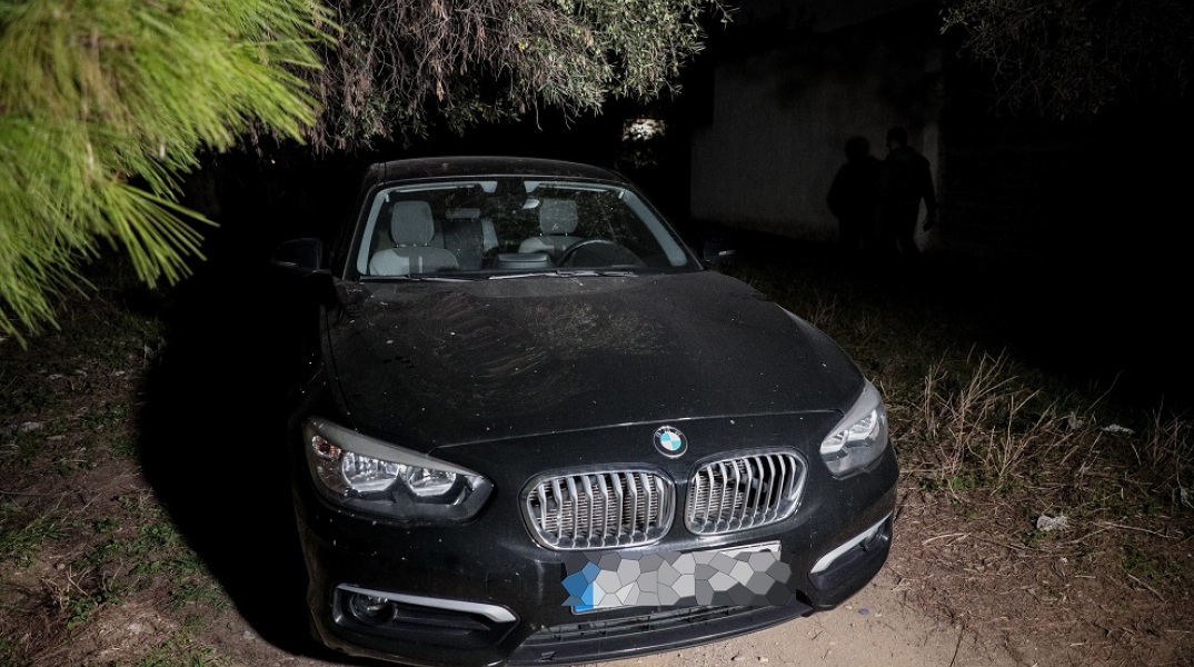 ΑΠΕΙΛΗ ΑΥΤΟΚΤΟΝΙΑΣ ΑΠΟ ΤΟΝ ΧΟΡΟΓΡΑΦΟ ΤΑΣΟ ΞΙΑΡΧΟ ΣΤΟ ΜΕΝΙΔΙ (ΒΑΣΙΛΗΣ ΡΕΜΠΑΠΗΣ / EUROKINISSI)