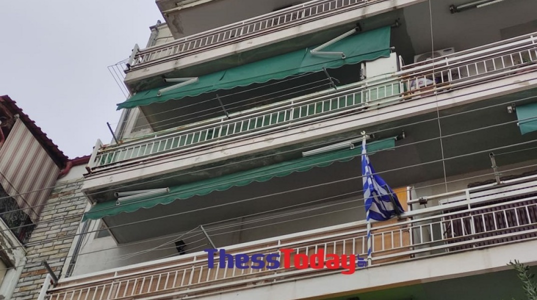 Κορδελιό: 6χρονο κοριτσάκι έπεσε από το μπαλκόνι και προσγειώθηκε πάνω σε άνθρωπο