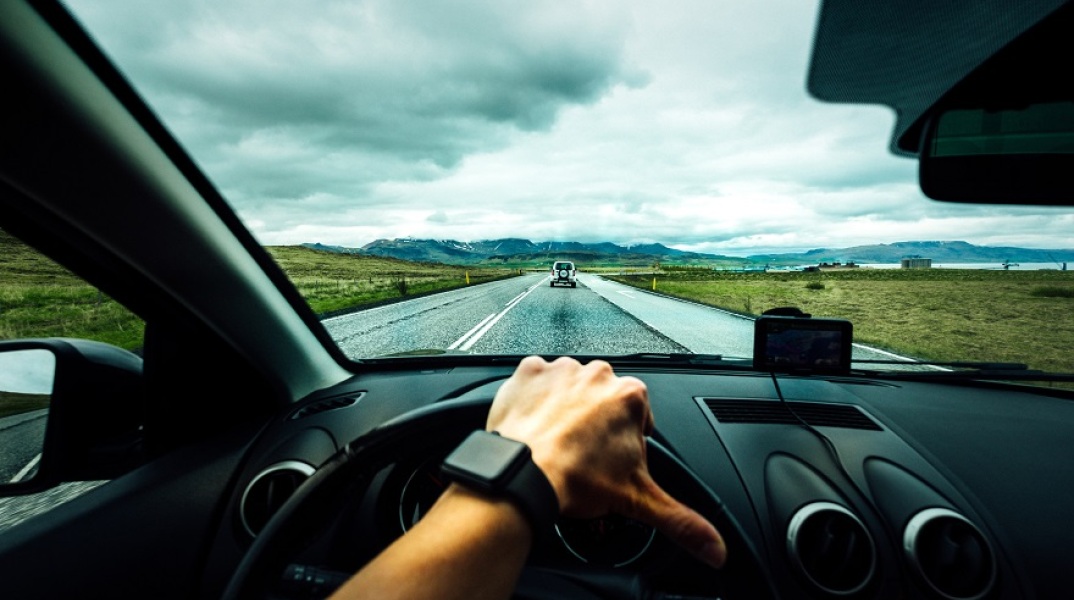 Δίπλωμα οδήγησης στα 17: Aύριο το νομοσχέδιο στη Βουλή