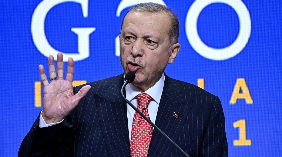 Τουρκία: Διώξεις για fake news κατά 30 ατόμων που «πέθαναν» τον Ερντογάν