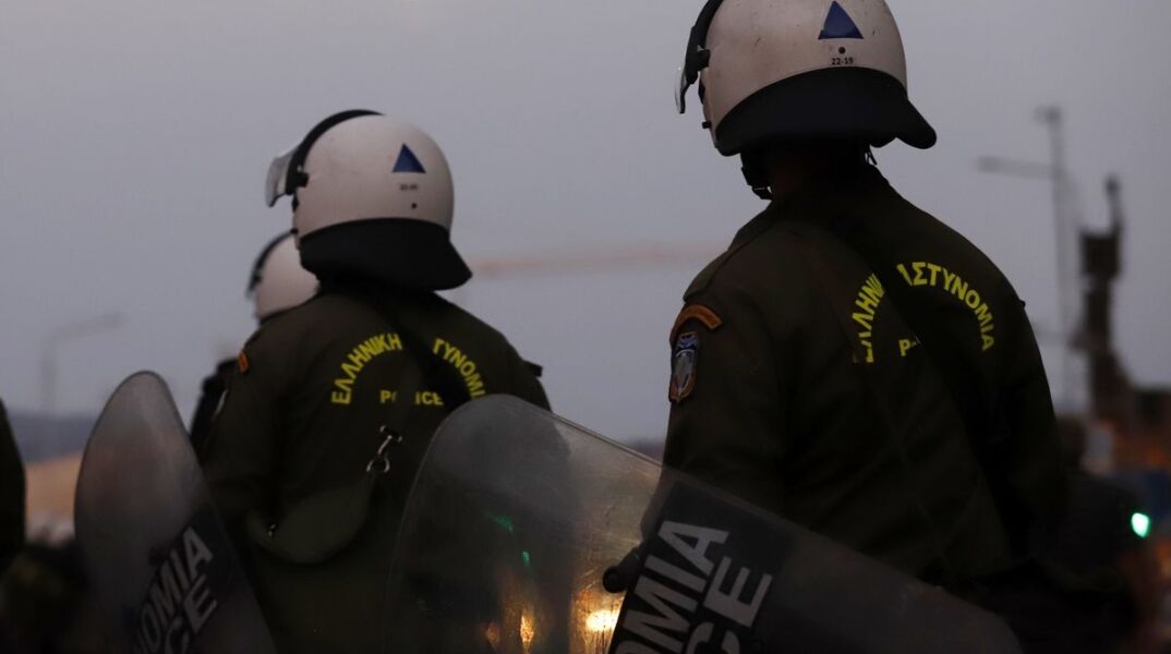 Ένταση στον σταθμό του Φαλήρου μεταξύ οπαδών και αστυνομικών