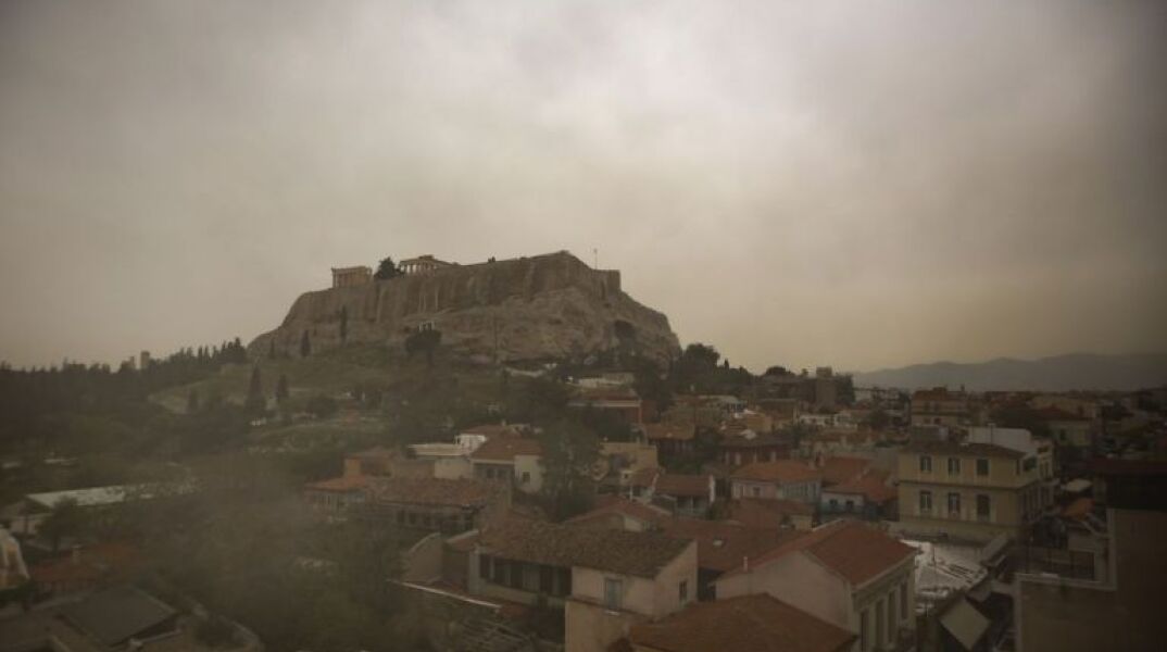 Καιρός - Αρναούτογλου: Υγρασία, ομίχλες και ζέστη την Παρασκευή - Πέφτει η θερμοκρασία απο βδομάδα