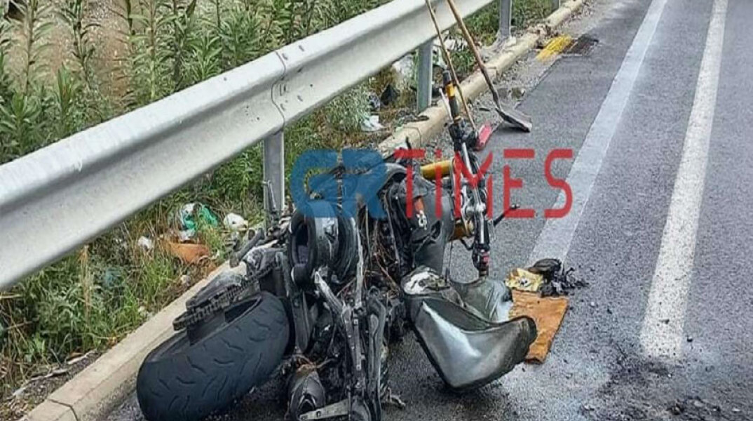 Νεκρός ο μοτοσικλετιστής στη Θεσσαλονίκη, η μηχανή του οποίου συγκρούστηκε με φορτηγό (ΦΩΤΟ ΑΡΧΕΙΟΥ)