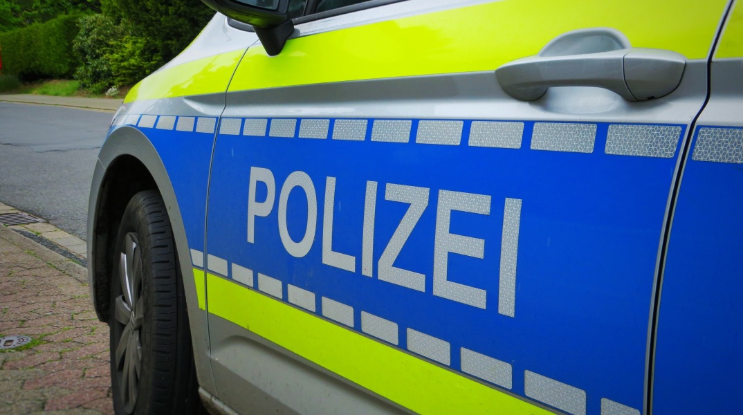 Επίθεση με μαχαίρι σημειώθηκε σε τρένο στη Βαυαρία – Νοσηλεύονται τρεις τραυματίες, άγνωστα τα κίνητρα του δράστη.