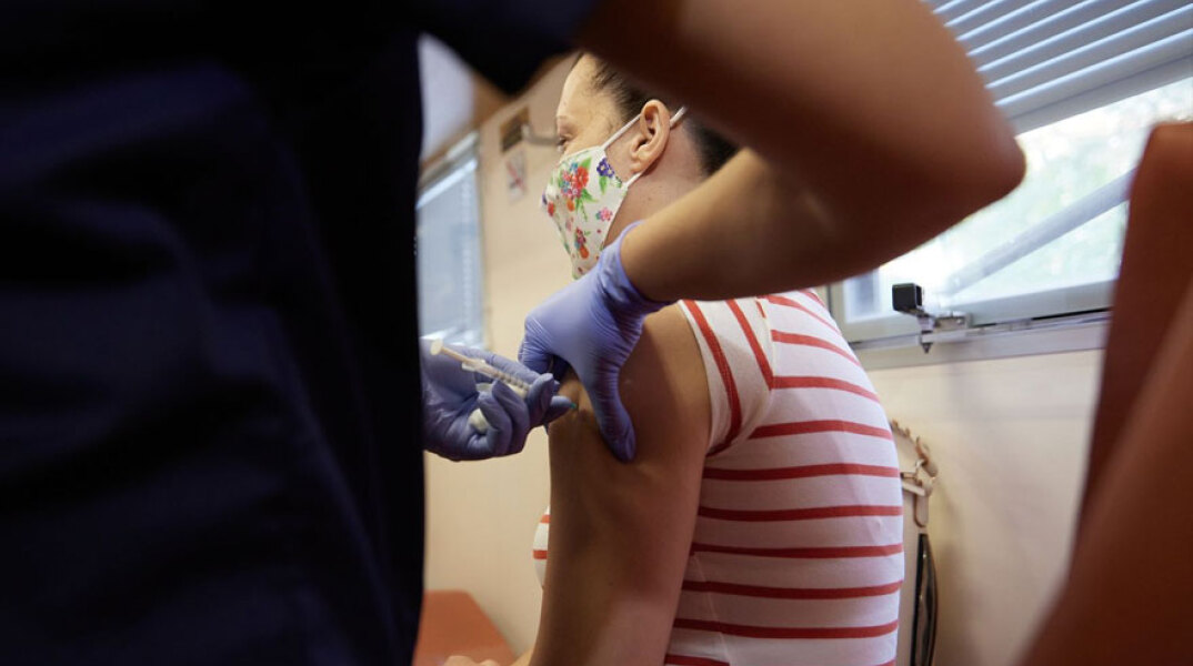Εμβολιασμός για τον κορωνοϊό (ΦΩΤΟ ΑΡΧΕΙΟΥ)