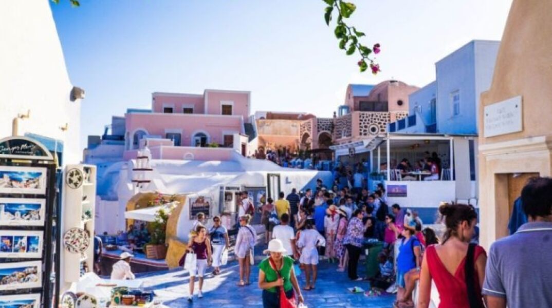 Κικίλιας στους FT: Η Ελλάδα αναμένει 35% περισσότερους επισκέπτες το 2022 από Βρετανία