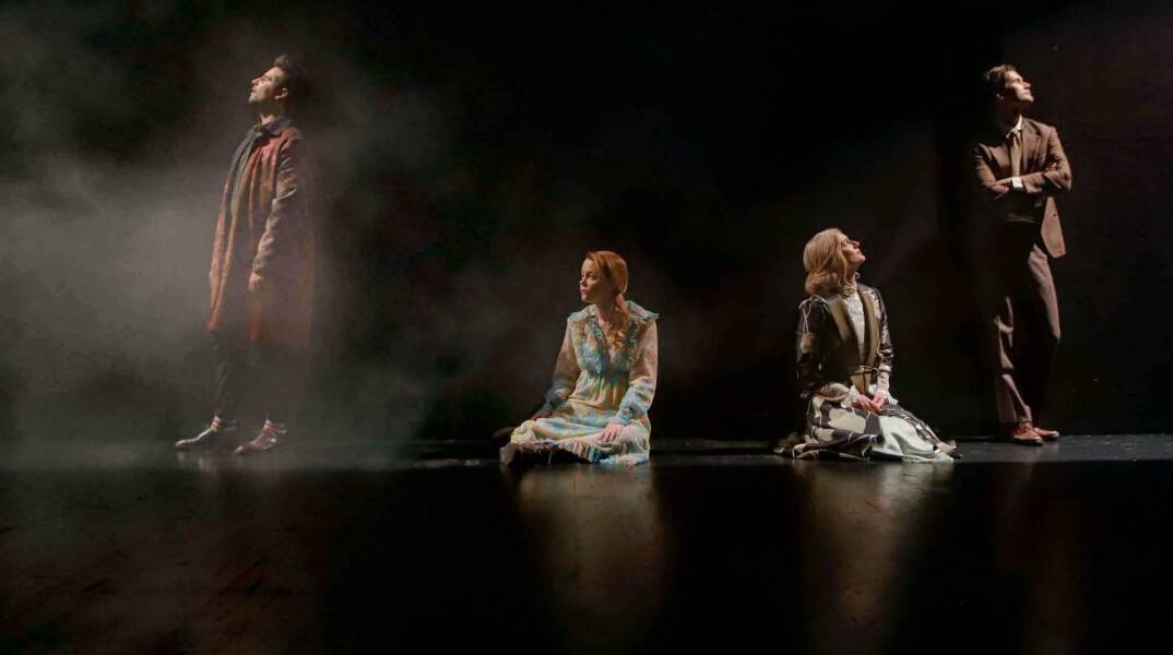 Ο «Γυάλινος Κόσμος» στο θέατρο Αλκυονίς, σε σκηνοθεσία Γιώργου Νανούρη, με τους Παπαληγούρα, Μάσχα,  Μπιμπή και Ροϊλό