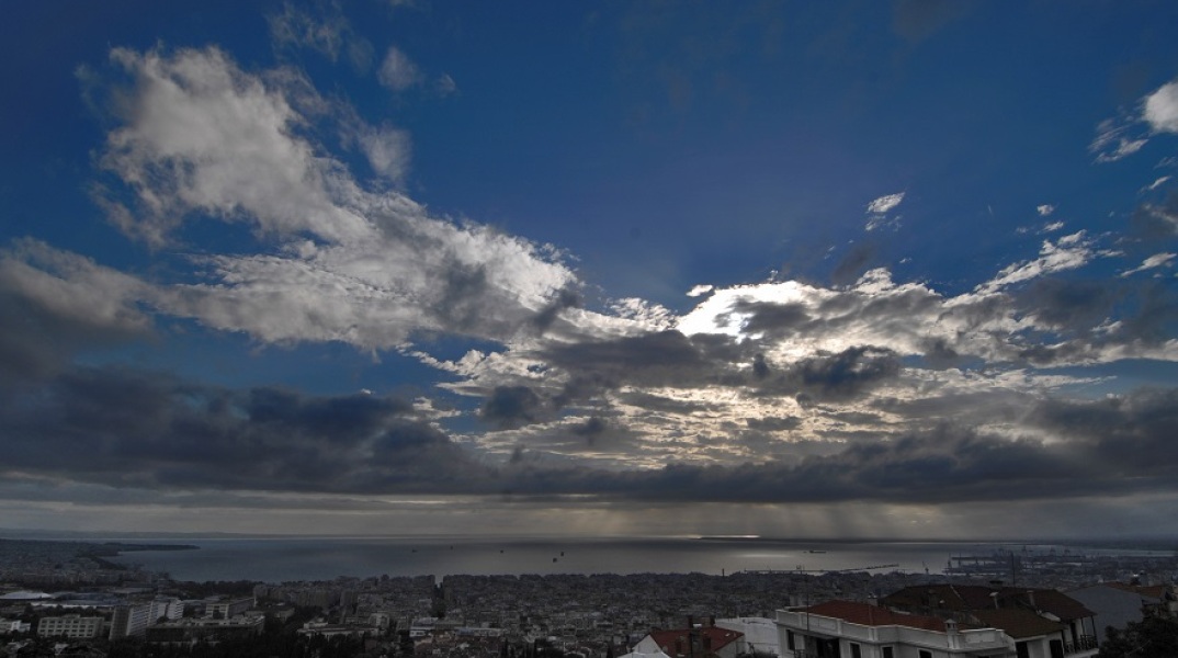 Καιρός: Εναλλαγή συννεφιάς και λιακάδας την Κυριακή