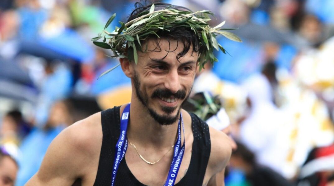 Ο Κώστας Γκελαούζος νικητής στον Κλασικό Μαραθώνιο Αθηνών με ρεκόρ διαδρομής