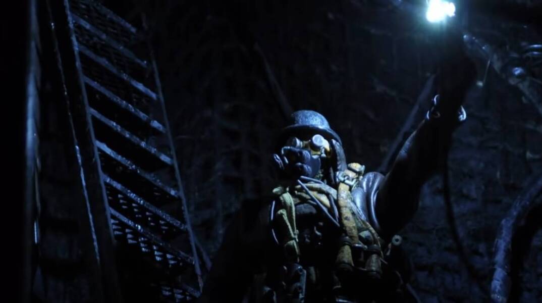 Στιγμιότυπο από την ταινία «Σαλός Θεός» του Φιλ Τίπετ