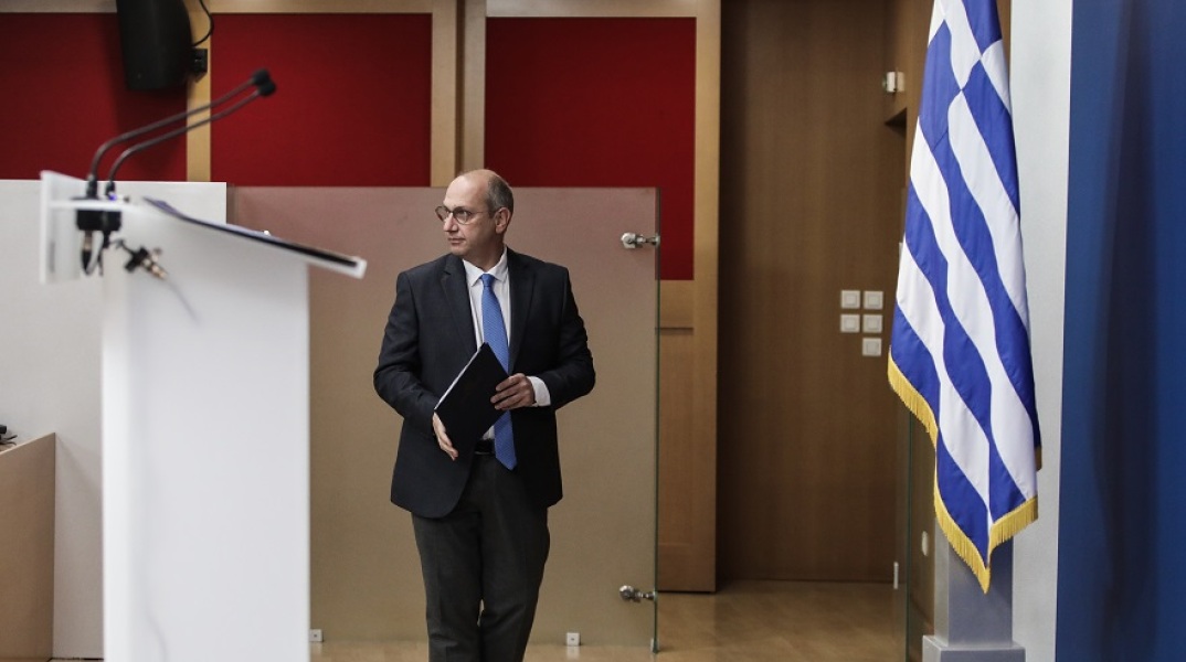 Οικονόμου: Ξεκινά από αύριο η επιστράτευση, αν δεν καλυφθούν ως σήμερα το βράδυ τα κενά