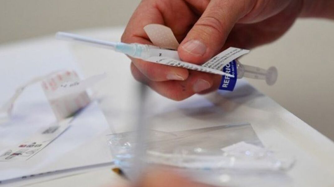 Ρεκόρ ραντεβού για την τρίτη δόση εμβολίου - Σε μία ημέρα έκλεισαν 105.000 πολίτες