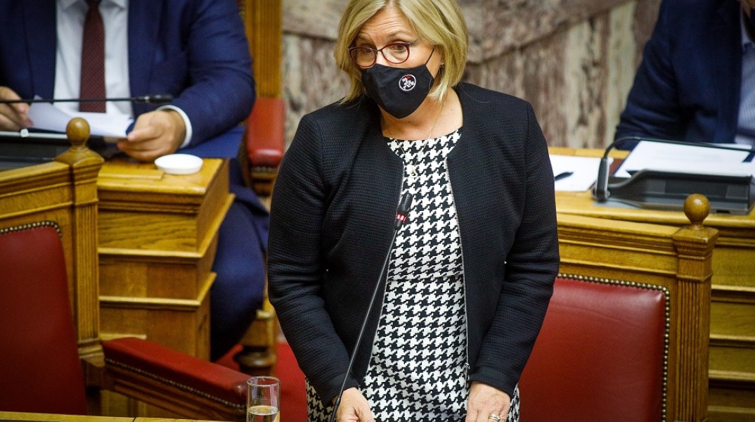 Γκάγκα: "Παράθυρο" για είσοδο στα σούπερ μάρκετ με rapid test - Οχι στη χρήση διπλής μάσκας