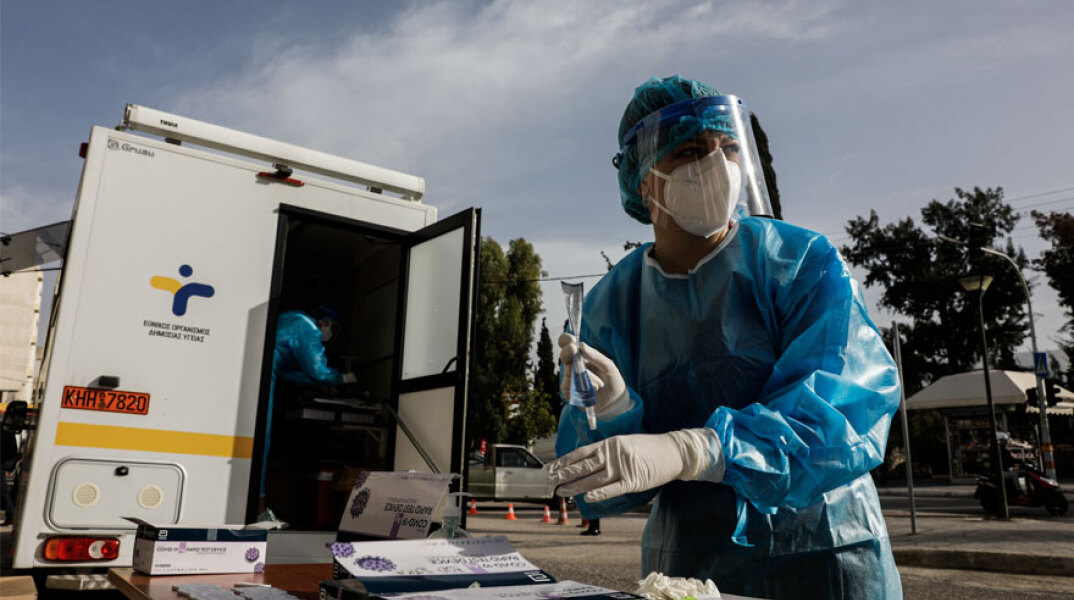 Ο δείκτης θετικότητας για τον κορωνοϊό ξεπερνά το 1% σε αρκετές περιοχές στην Ελλάδα την εβδομάδα 8 με 14 Νοεμβρίου 2021, σύμφωνα με τον ΕΟΔΥ