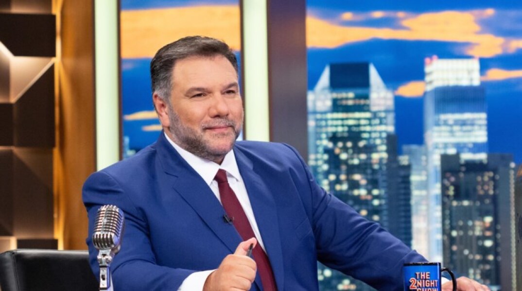 Γρηγόρης Αρναούτογλου – Θετικός στον κοροναϊό ο παρουσιαστής και μέλη της εκπομπής