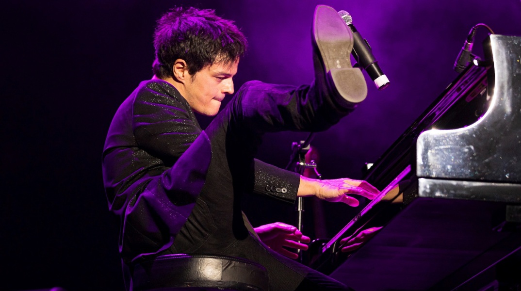 Ο βρετανός πιανίστας της τζαζ Jammie Cullum