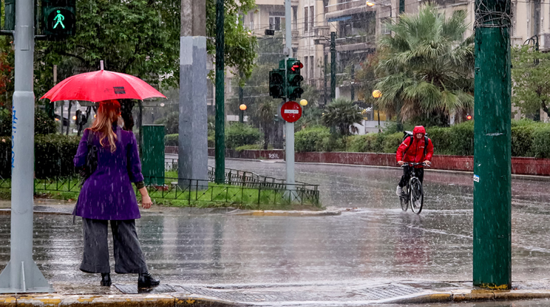 Βροχές και πτώση της θερμοκρασίας την Παρασκευή (19/11), σύμφωνα με την πρόγνωση καιρού