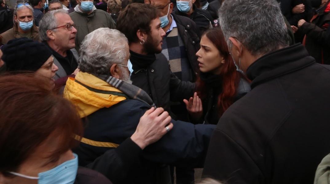 Ν. Μανιός στο Πρώτο: Κάθε χρόνο κάποια παράταξη θα προσβάλλει την μνήμη του Πολυτεχνείου; (audio)